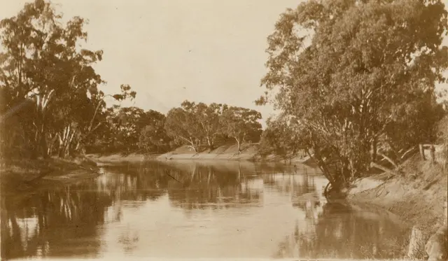 The Murrumbidgee River between the house and the huts, 1933